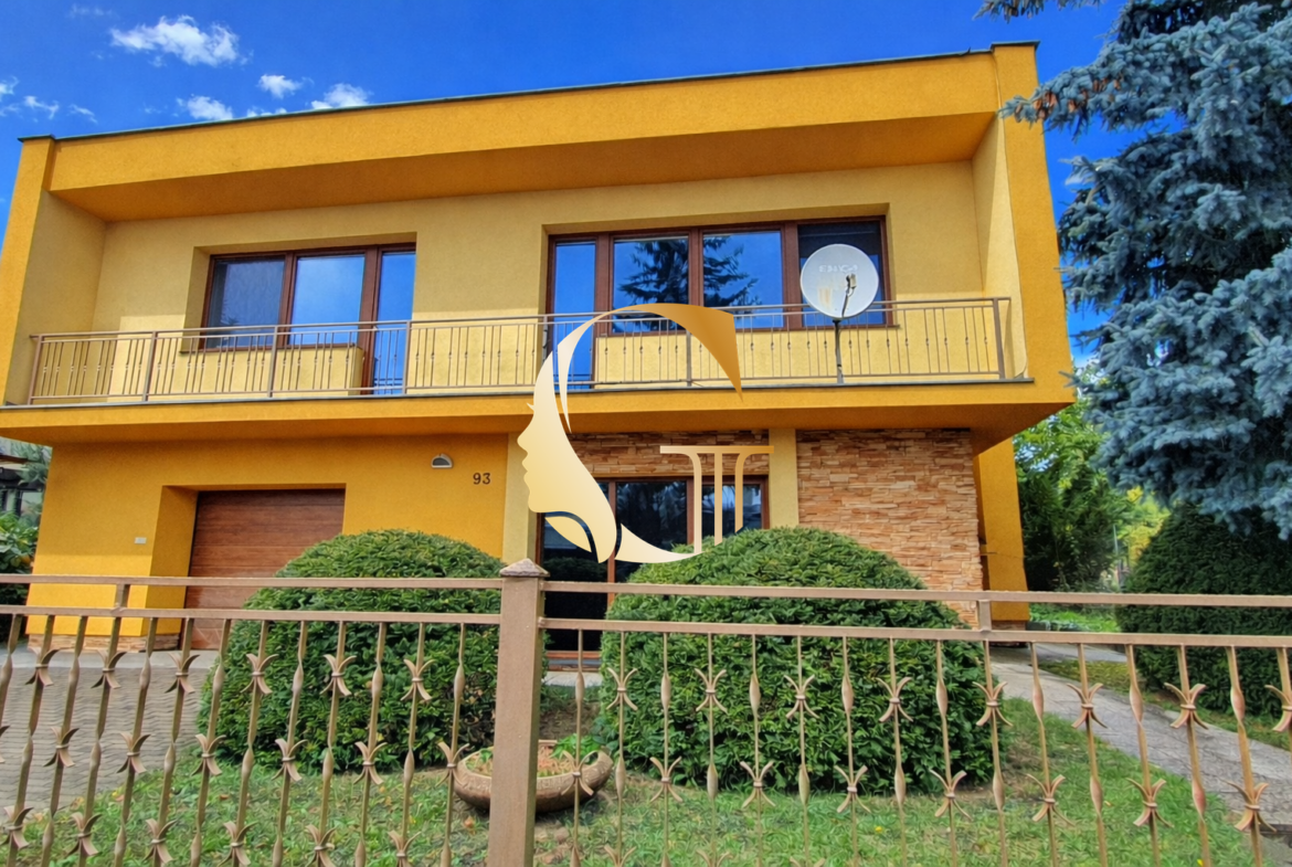 GODDESS PROPERTY – exkluzívne – PRENÁJOM 230 m2 rodinný dom 5 izbový – 700 m2 záhrada, dvojgaráž, balkón – Ružová ulica – časť ZOBOR – NITRA