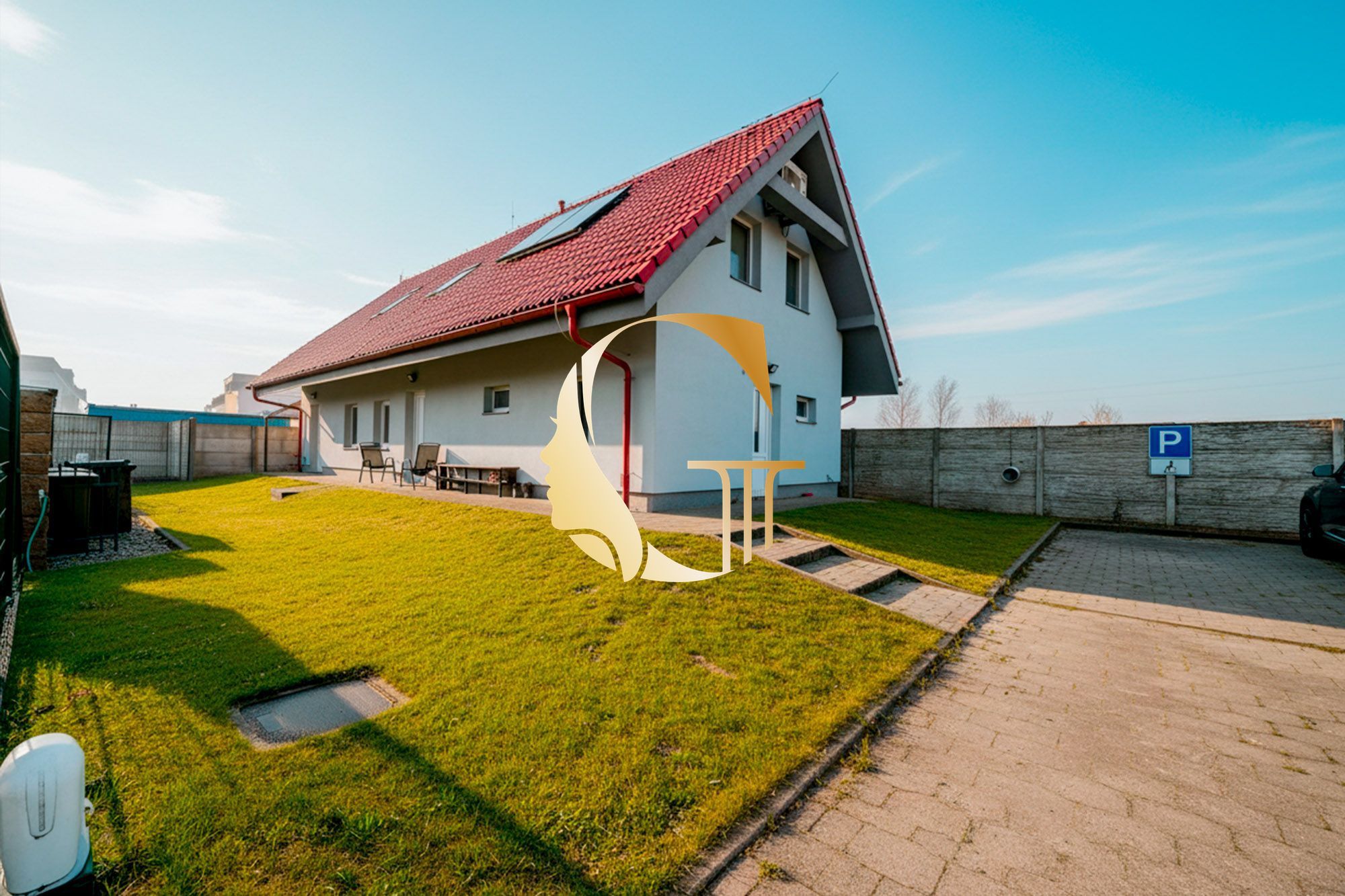 GODDESS PROPERTY – REZERVOVANE – PRENÁJOM – budova 200 m2 s kanceláriami/zariadenými miestnosťami, terasa,10x PARKING – SKLAD 100m2 – ROVINKA
