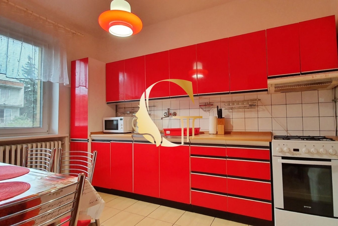 GODDESS PROPERTY – exkluzívne – PRENÁJOM 230 m2 rodinný dom 5 izbový – 700 m2 záhrada, dvojgaráž, balkón – Ružová ulica – časť ZOBOR – NITRA