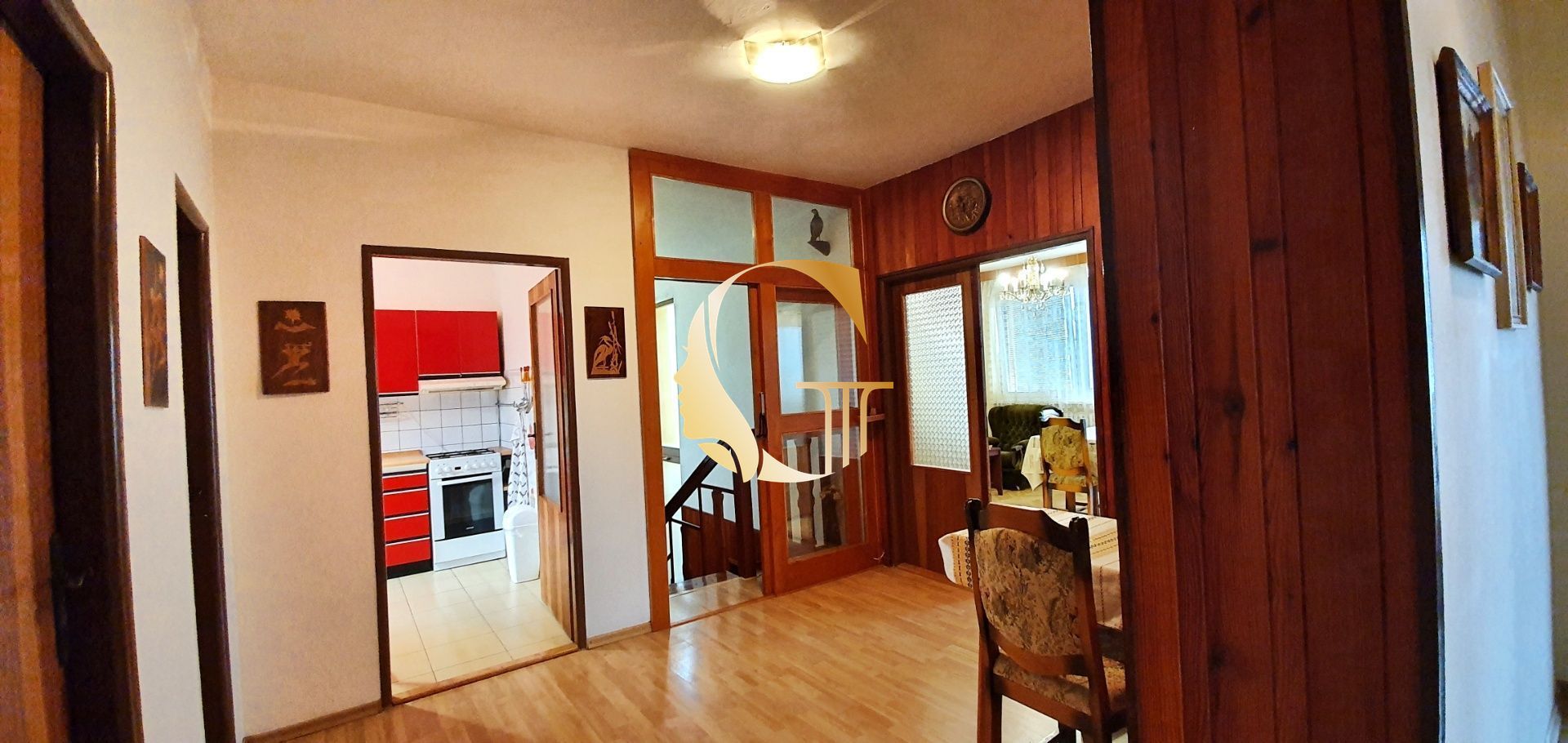 GODDESS PROPERTY – exkluzívne – PRENÁJOM 230 m2 rodinný dom 5 izbový – 700 m2 záhrada, dvojgaráž, balkón – Ružová ulica – časť ZOBOR – NITRA