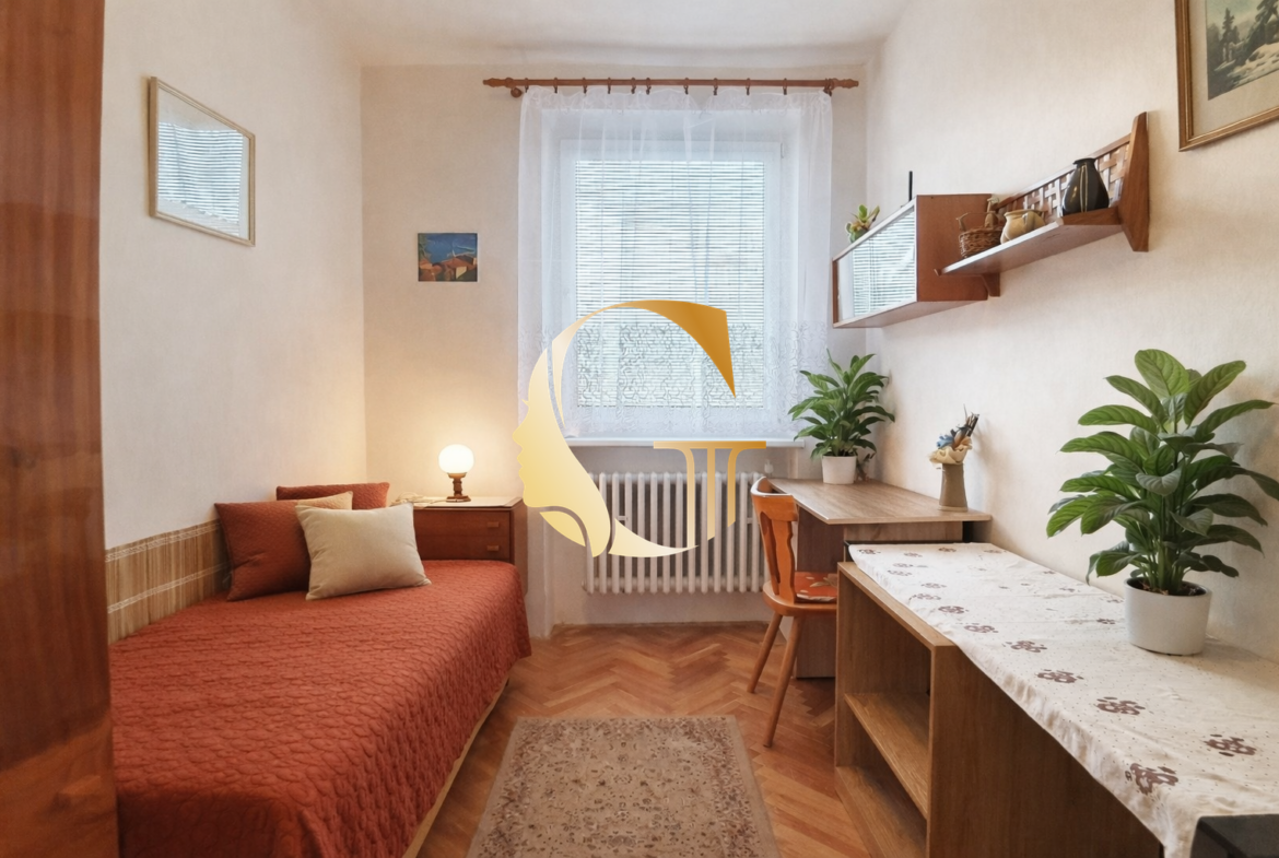 GODDESS PROPERTY – exkluzívne – PRENÁJOM 230 m2 rodinný dom 5 izbový – 700 m2 záhrada, dvojgaráž, balkón – Ružová ulica – časť ZOBOR – NITRA