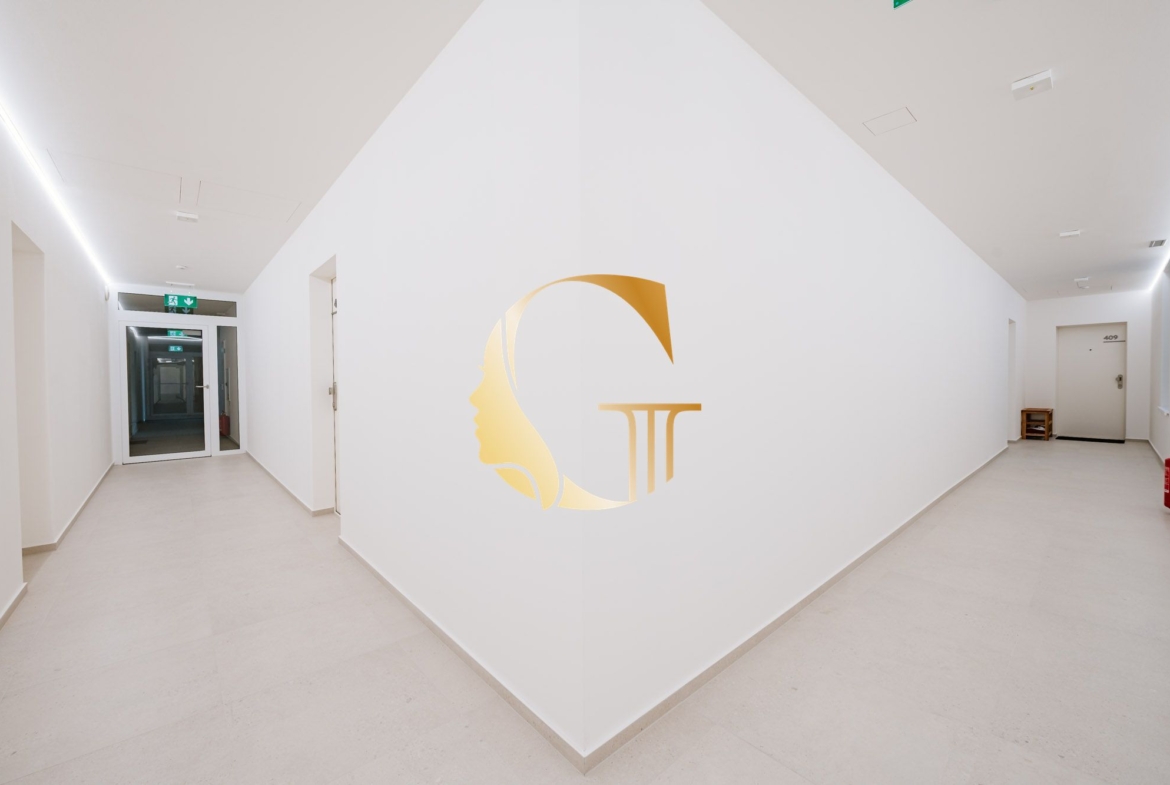 GODDESS PROPERTY – rezervovane – PRENÁJOM 2 izbový byt 51 m2 s kobkou v NOVOSTAVBE – moderne zariadený – centrum  – Poštová ulica – Staré Mesto
