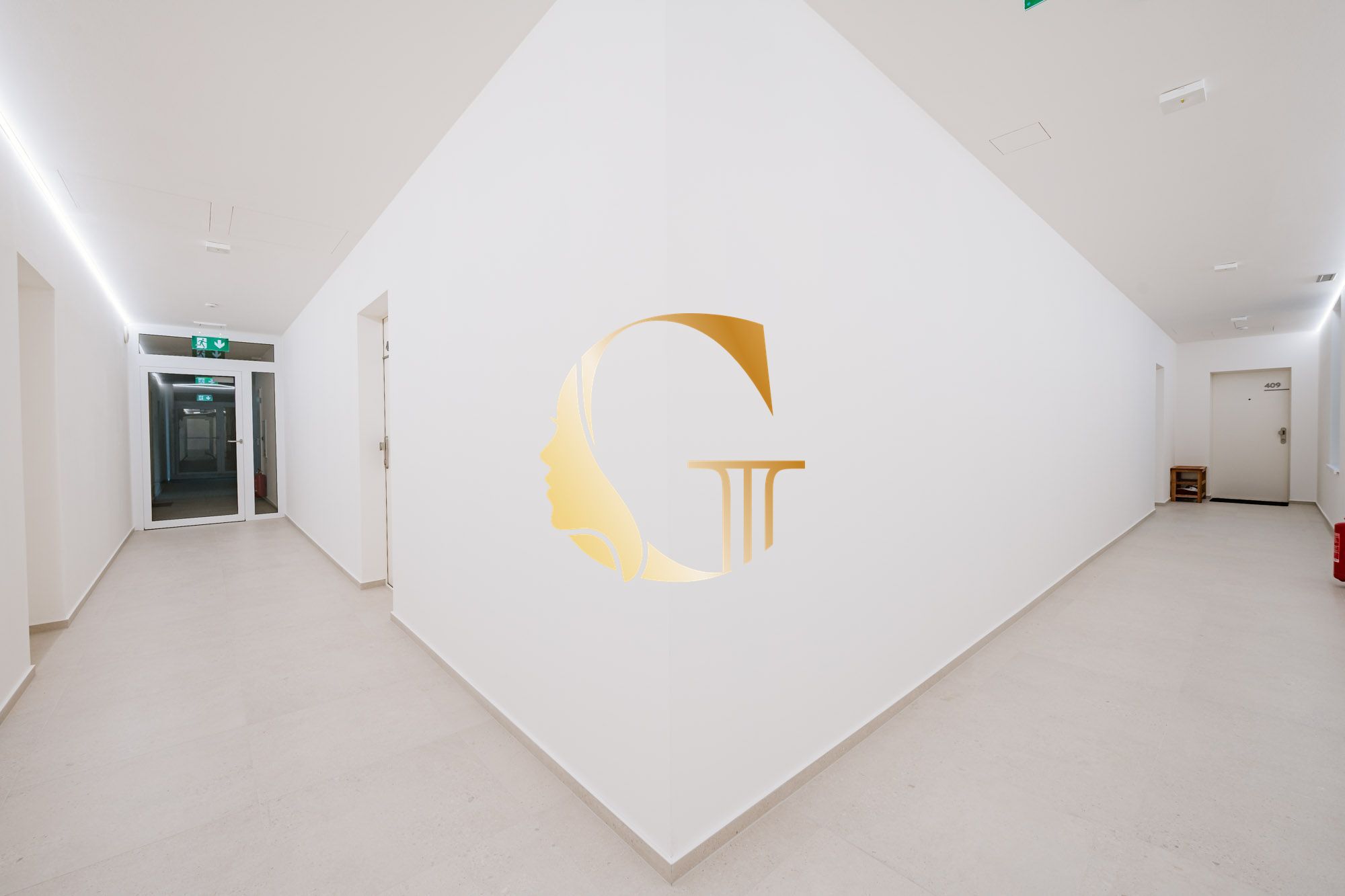 GODDESS PROPERTY – rezervovane – PRENÁJOM 2 izbový byt 51 m2 s kobkou v NOVOSTAVBE – moderne zariadený – centrum  – Poštová ulica – Staré Mesto