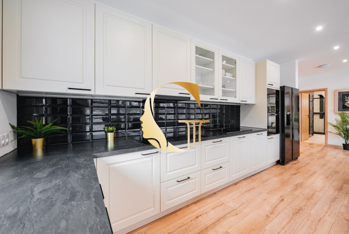 GODDESS PROPERTY – REZERVOVANÉ – PRENÁJOM – HAUSBÓT 210 m2- zariadený s KLIMATIZÁCIOU – ZVIERATKO POVOLENÉ – 5x parking – JAROVECKÉ RAMENO