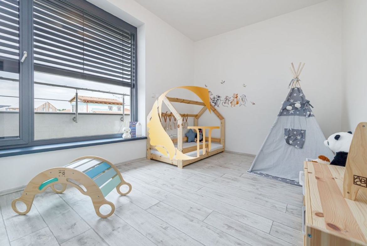 GODDESS PROPERTY  – REZERVOVANÝ  – PREDAJ 5 izbový SAMOSTOJACI – RODINNÝ DOM 240 m2- bazén, garáž, parking, pozemok 880 m2 – HRUBÁ BORŠA