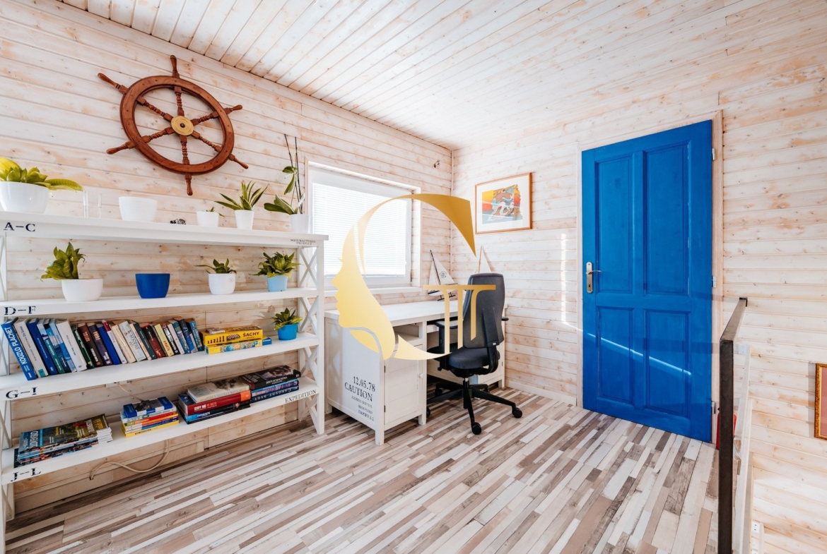 GODDESS PROPERTY – exkluzívne – PRENAJATÉ 120 m2 HAUSBÓT s 90 m2 TERASOU – zariadený – klimatizácia – parking – asfaltová prístupová cesta – PETRŽALKA