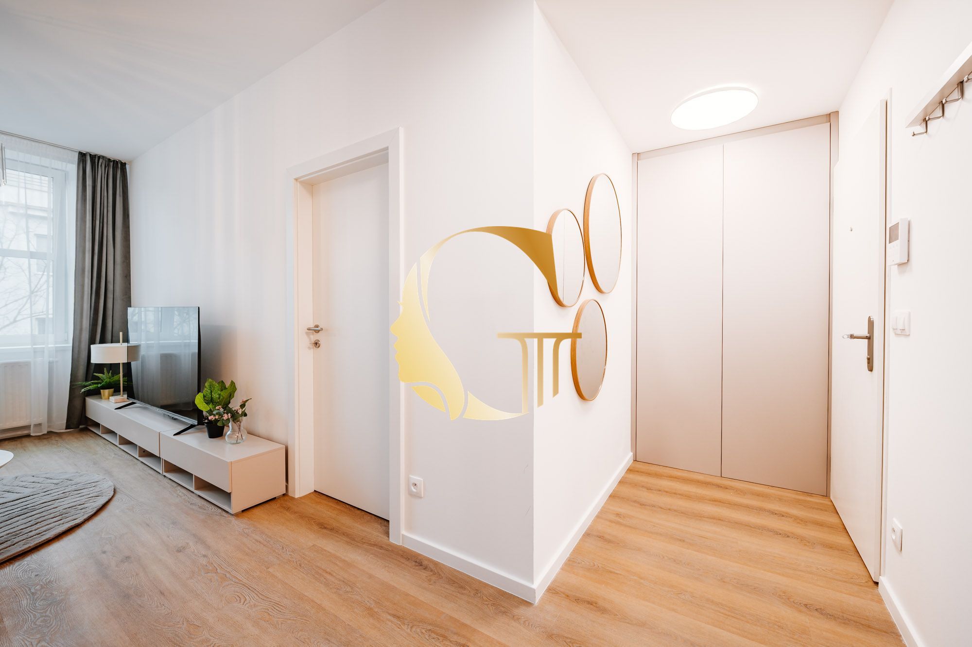 GODDESS PROPERTY – rezervovane – PRENÁJOM 2 izbový byt 51 m2 s kobkou v NOVOSTAVBE – moderne zariadený – centrum  – Poštová ulica – Staré Mesto