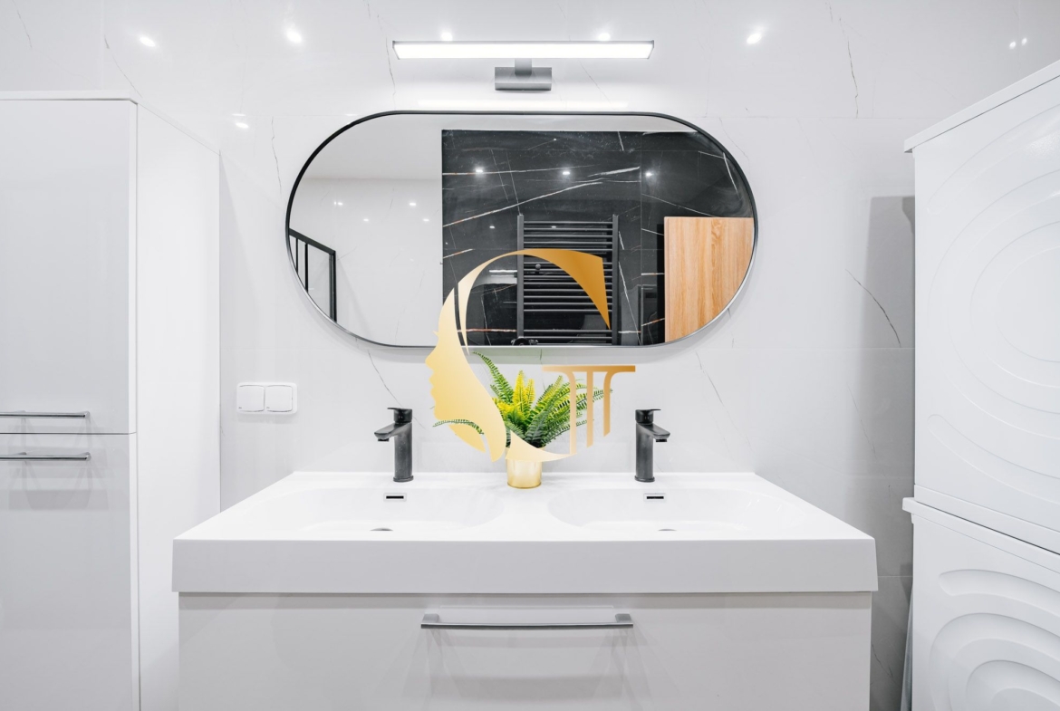 GODDESS PROPERTY – REZERVOVANÉ – PRENÁJOM – HAUSBÓT 210 m2- zariadený s KLIMATIZÁCIOU – ZVIERATKO POVOLENÉ – 5x parking – JAROVECKÉ RAMENO