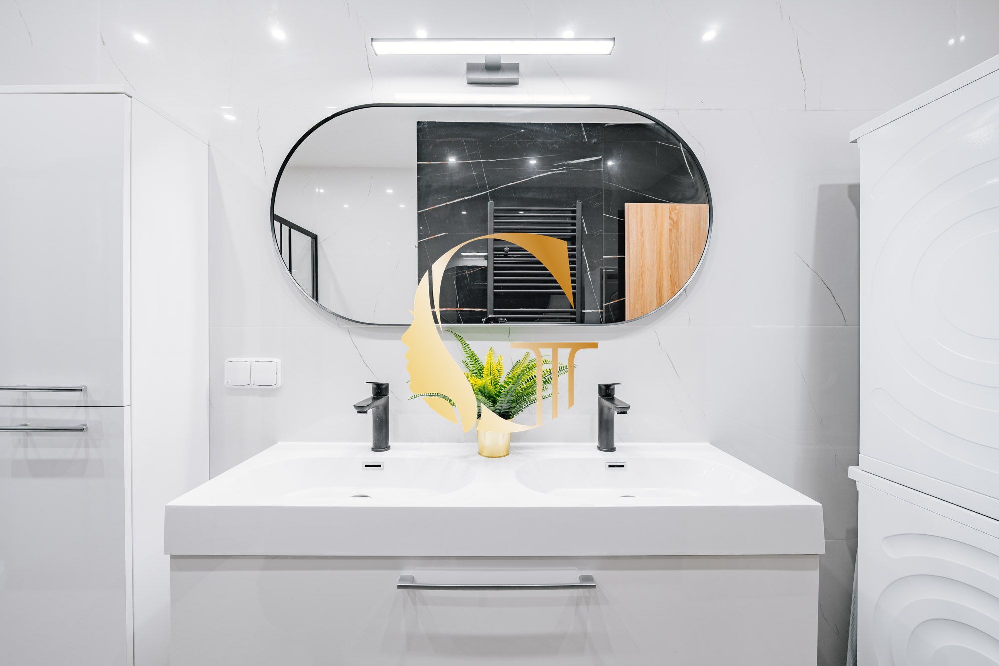 GODDESS PROPERTY – REZERVOVANÉ – PRENÁJOM – HAUSBÓT 210 m2- zariadený s KLIMATIZÁCIOU – ZVIERATKO POVOLENÉ – 5x parking – JAROVECKÉ RAMENO