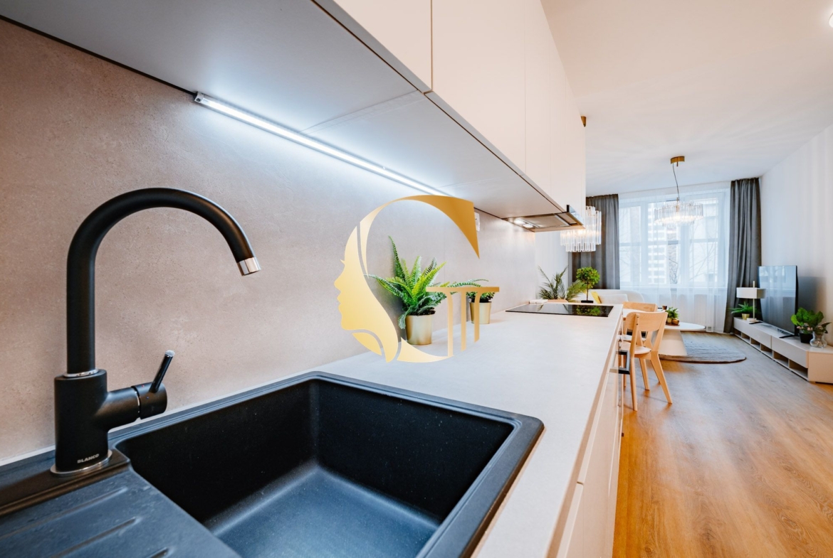 GODDESS PROPERTY – rezervovane – PRENÁJOM 2 izbový byt 51 m2 s kobkou v NOVOSTAVBE – moderne zariadený – centrum  – Poštová ulica – Staré Mesto