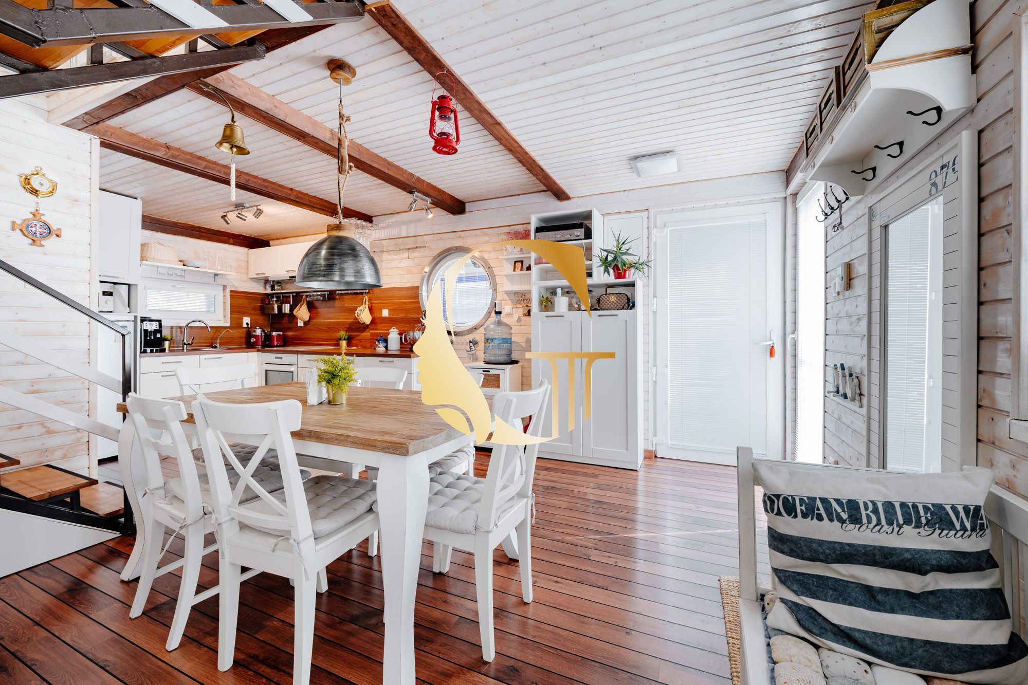 GODDESS PROPERTY – exkluzívne – PRENAJATÉ 120 m2 HAUSBÓT s 90 m2 TERASOU – zariadený – klimatizácia – parking – asfaltová prístupová cesta – PETRŽALKA