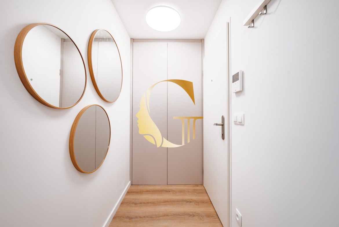 GODDESS PROPERTY – rezervovane – PRENÁJOM 2 izbový byt 51 m2 s kobkou v NOVOSTAVBE – moderne zariadený – centrum  – Poštová ulica – Staré Mesto