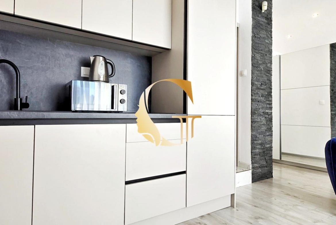 GODDESS PROPERTY – REZERVOVANÉ – PRENÁJOM ( aj krátkodobý ) – luxusný 1 izbový byt 42 m2 s PARKOVANÍM – Teslova ulica – Ružinov