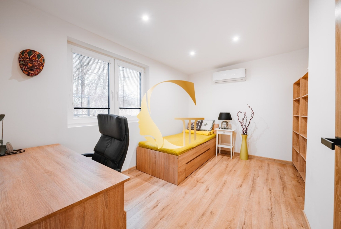 GODDESS PROPERTY – REZERVOVANÉ – PRENÁJOM – HAUSBÓT 210 m2- zariadený s KLIMATIZÁCIOU – ZVIERATKO POVOLENÉ – 5x parking – JAROVECKÉ RAMENO