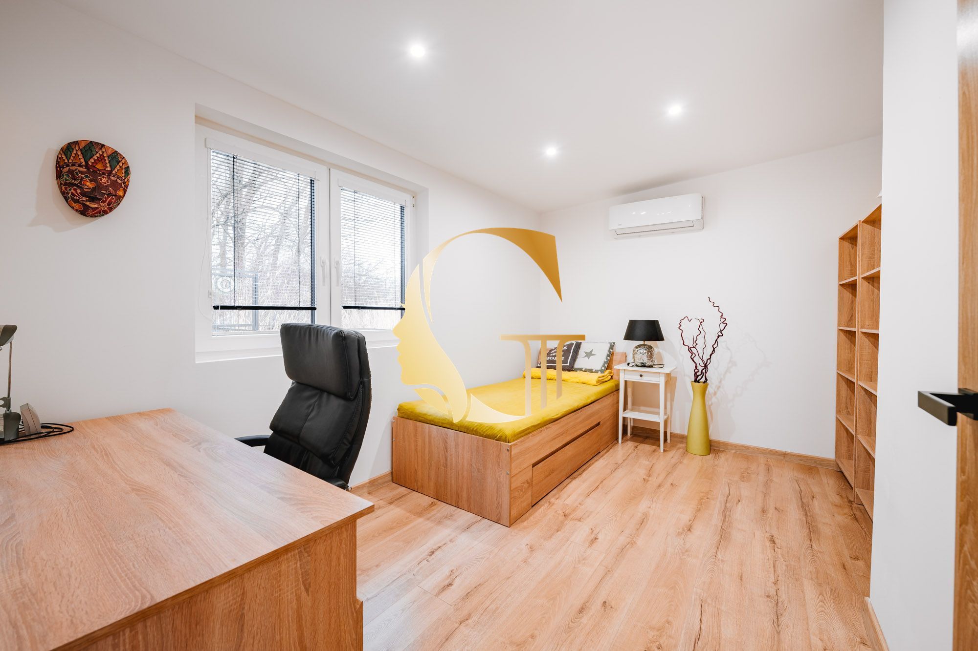 GODDESS PROPERTY – REZERVOVANÉ – PRENÁJOM – HAUSBÓT 210 m2- zariadený s KLIMATIZÁCIOU – ZVIERATKO POVOLENÉ – 5x parking – JAROVECKÉ RAMENO