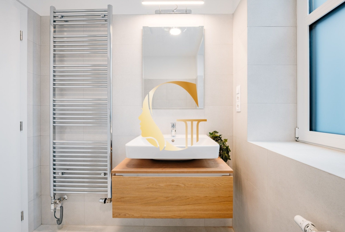 GODDESS PROPERTY – rezervovane – PRENÁJOM 2 izbový byt 51 m2 s kobkou v NOVOSTAVBE – moderne zariadený – centrum  – Poštová ulica – Staré Mesto