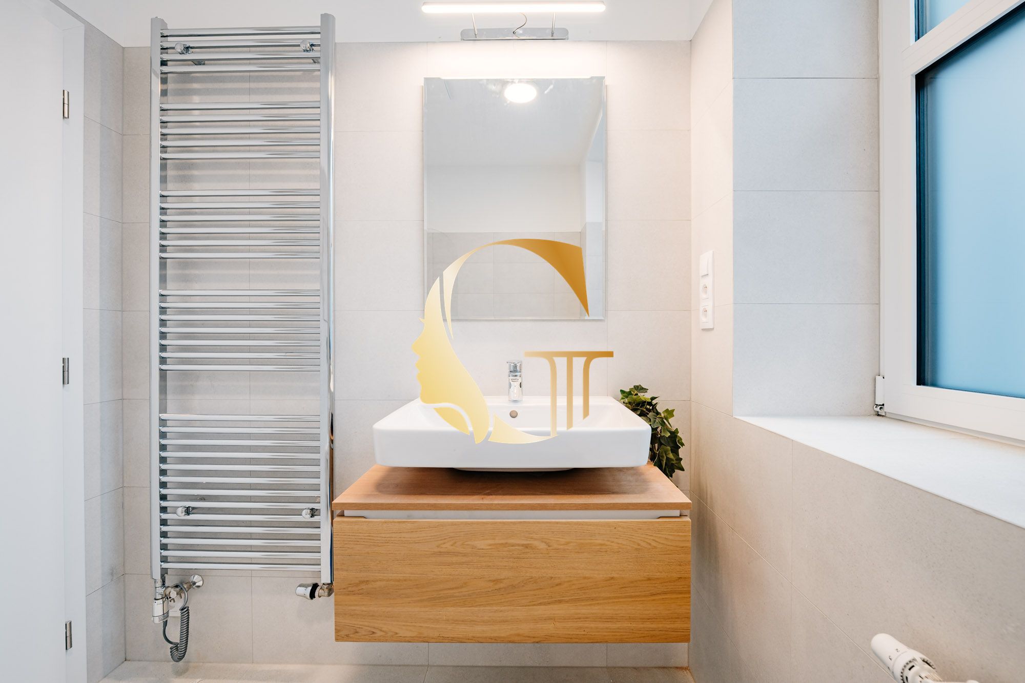 GODDESS PROPERTY – rezervovane – PRENÁJOM 2 izbový byt 51 m2 s kobkou v NOVOSTAVBE – moderne zariadený – centrum  – Poštová ulica – Staré Mesto