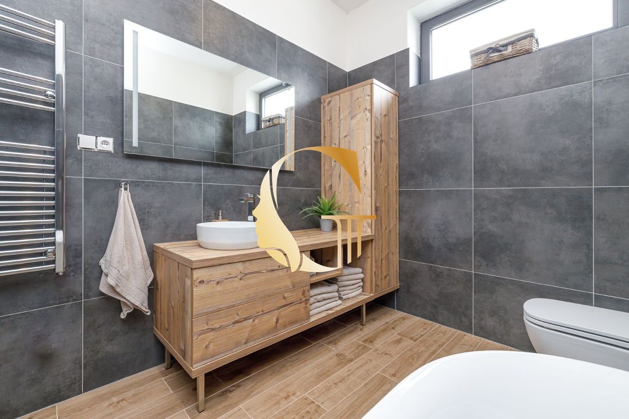 GODDESS PROPERTY  – REZERVOVANÝ  – PREDAJ 5 izbový SAMOSTOJACI – RODINNÝ DOM 240 m2- bazén, garáž, parking, pozemok 880 m2 – HRUBÁ BORŠA