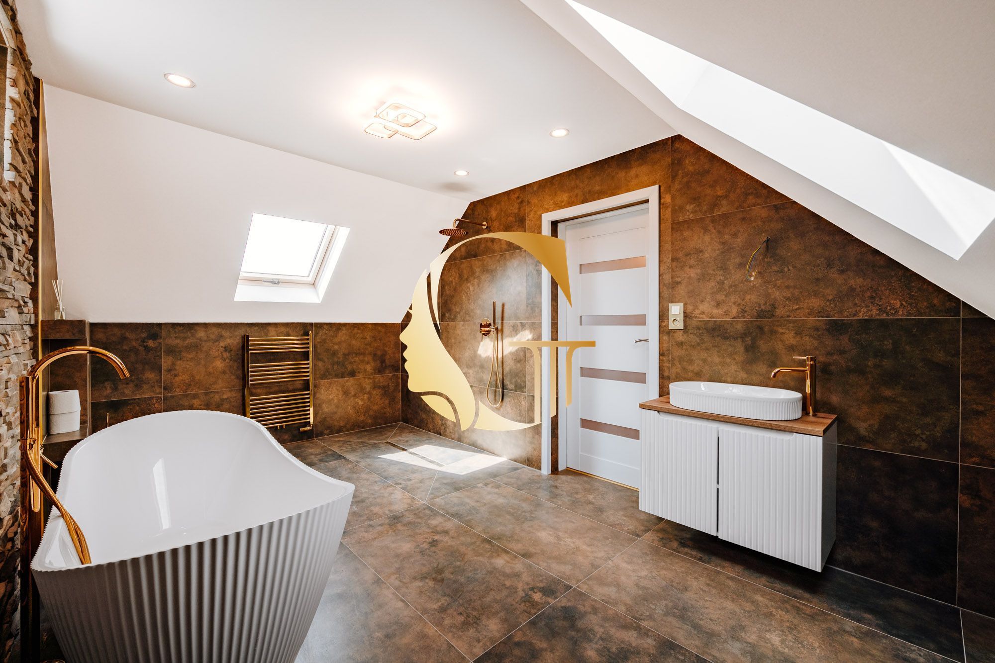 GODDESS PROPERTY – exkluzívne – PREDAJ – 6 izbový rodinný dom – parkovanie – PAŽITNÁ ulica – ŠAMORÍN