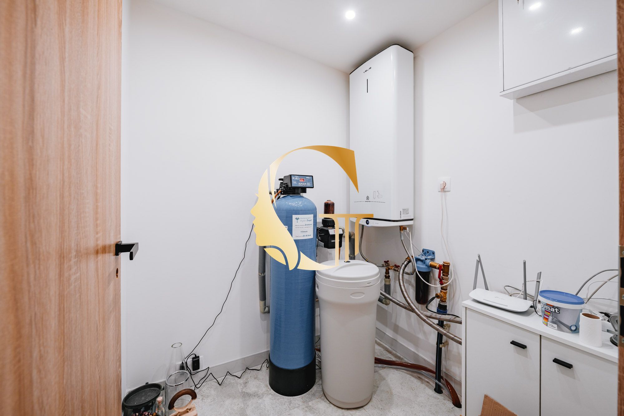 GODDESS PROPERTY – REZERVOVANÉ – PRENÁJOM – HAUSBÓT 210 m2- zariadený s KLIMATIZÁCIOU – ZVIERATKO POVOLENÉ – 5x parking – JAROVECKÉ RAMENO