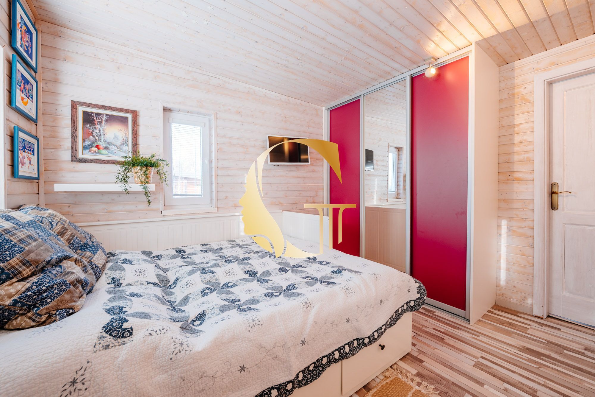 GODDESS PROPERTY – exkluzívne – PRENAJATÉ 120 m2 HAUSBÓT s 90 m2 TERASOU – zariadený – klimatizácia – parking – asfaltová prístupová cesta – PETRŽALKA