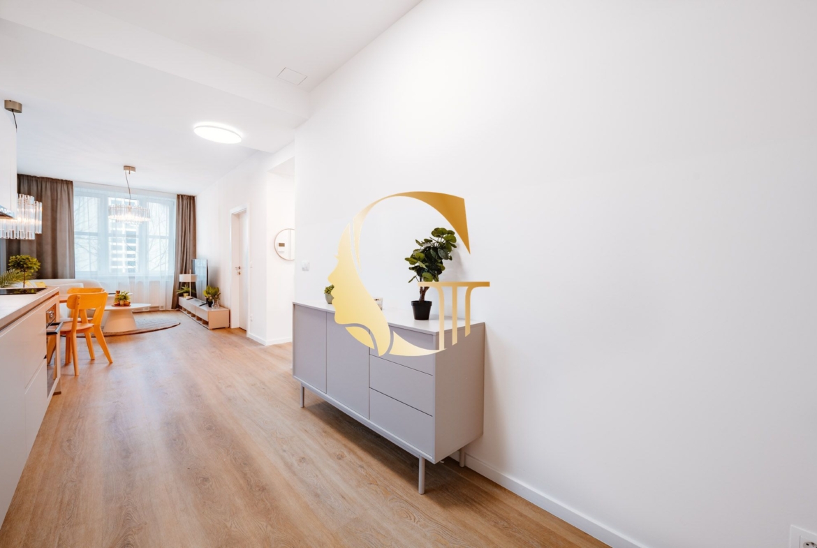 GODDESS PROPERTY – rezervovane – PRENÁJOM 2 izbový byt 51 m2 s kobkou v NOVOSTAVBE – moderne zariadený – centrum  – Poštová ulica – Staré Mesto