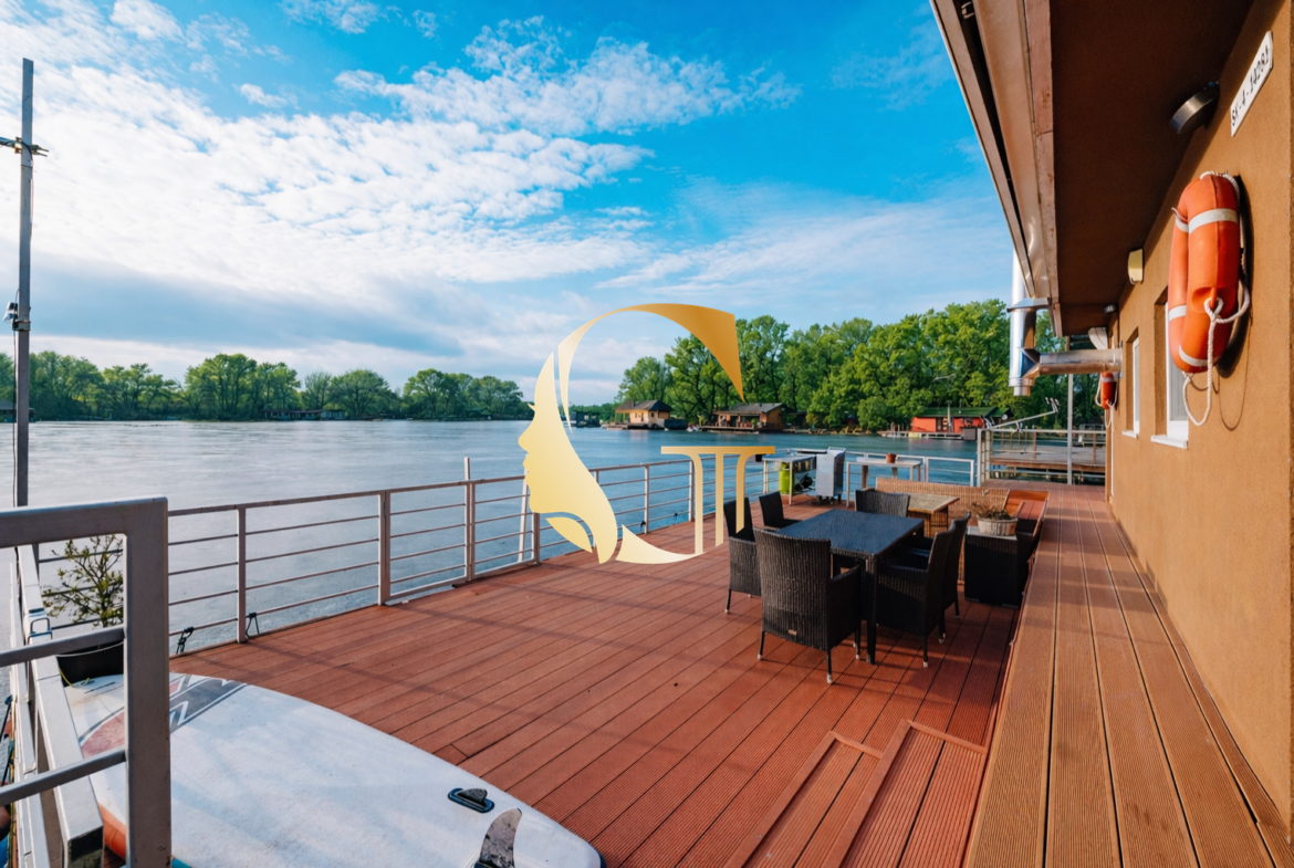 GODDESS PROPERTY – exkluzívne – PRENAJATÉ 120 m2 HAUSBÓT s 90 m2 TERASOU – zariadený – klimatizácia – parking – asfaltová prístupová cesta – PETRŽALKA