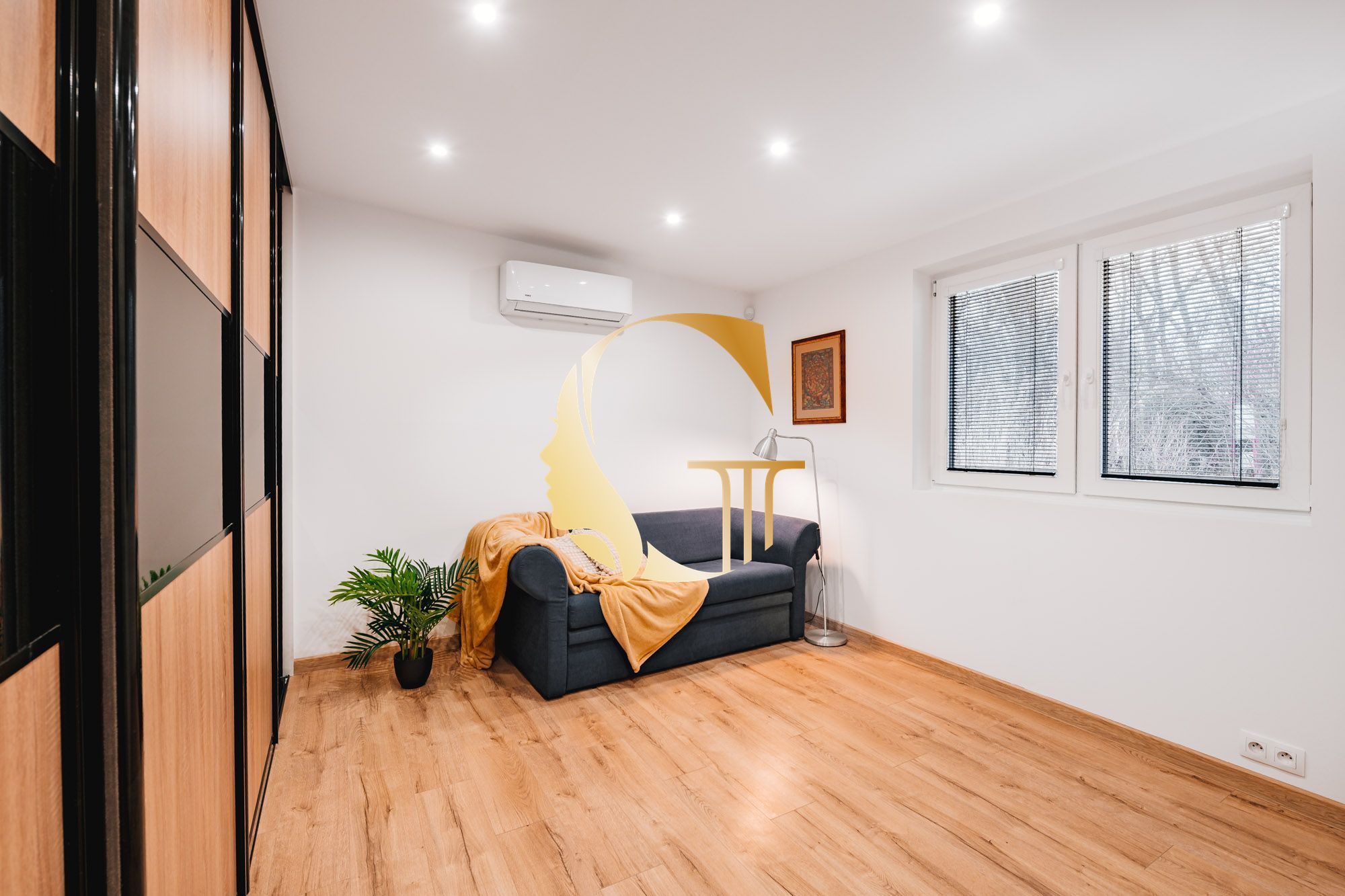 GODDESS PROPERTY – REZERVOVANÉ – PRENÁJOM – HAUSBÓT 210 m2- zariadený s KLIMATIZÁCIOU – ZVIERATKO POVOLENÉ – 5x parking – JAROVECKÉ RAMENO