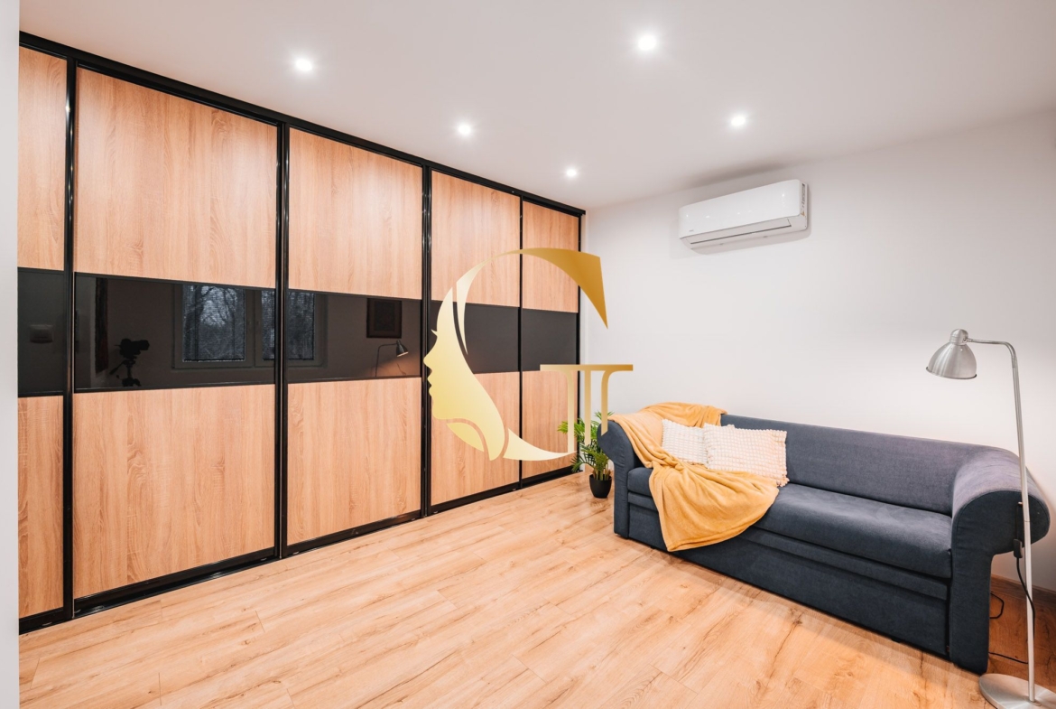 GODDESS PROPERTY – REZERVOVANÉ – PRENÁJOM – HAUSBÓT 210 m2- zariadený s KLIMATIZÁCIOU – ZVIERATKO POVOLENÉ – 5x parking – JAROVECKÉ RAMENO