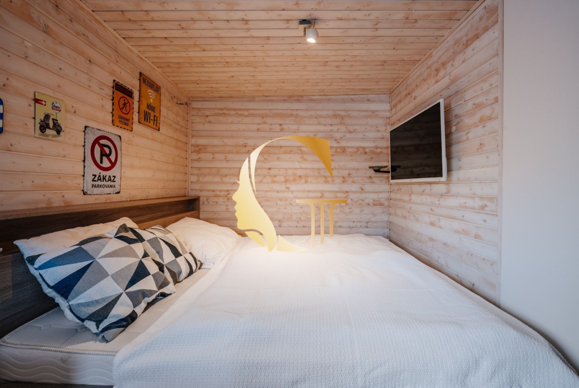 GODDESS PROPERTY – exkluzívne – PRENAJATÉ 120 m2 HAUSBÓT s 90 m2 TERASOU – zariadený – klimatizácia – parking – asfaltová prístupová cesta – PETRŽALKA