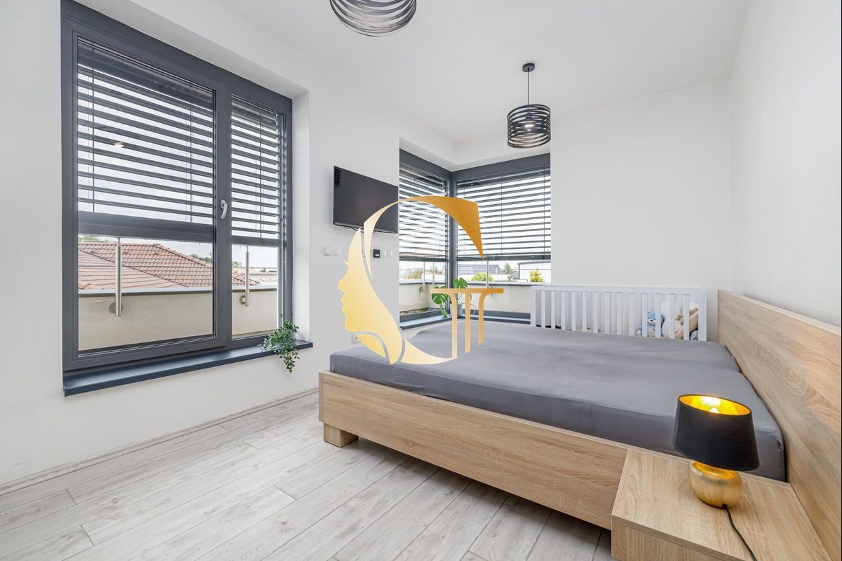 GODDESS PROPERTY  – REZERVOVANÝ  – PREDAJ 5 izbový SAMOSTOJACI – RODINNÝ DOM 240 m2- bazén, garáž, parking, pozemok 880 m2 – HRUBÁ BORŠA