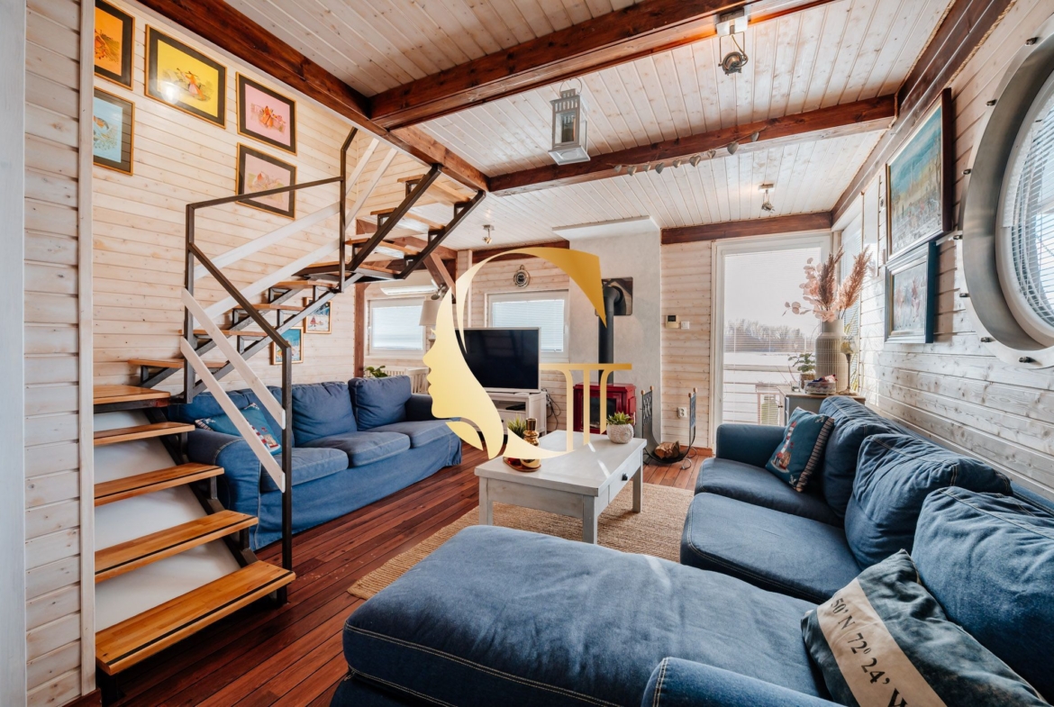 GODDESS PROPERTY – exkluzívne – PRENAJATÉ 120 m2 HAUSBÓT s 90 m2 TERASOU – zariadený – klimatizácia – parking – asfaltová prístupová cesta – PETRŽALKA