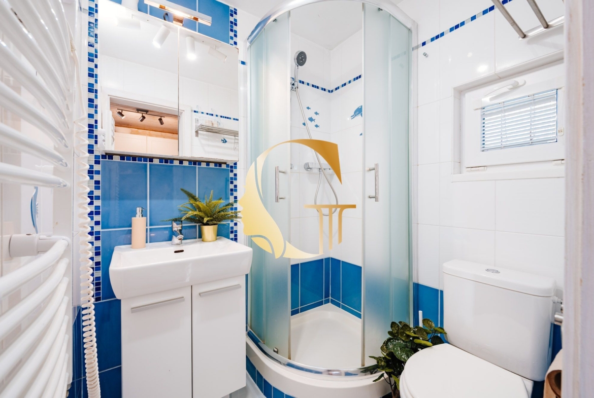 GODDESS PROPERTY – exkluzívne – PRENAJATÉ 120 m2 HAUSBÓT s 90 m2 TERASOU – zariadený – klimatizácia – parking – asfaltová prístupová cesta – PETRŽALKA