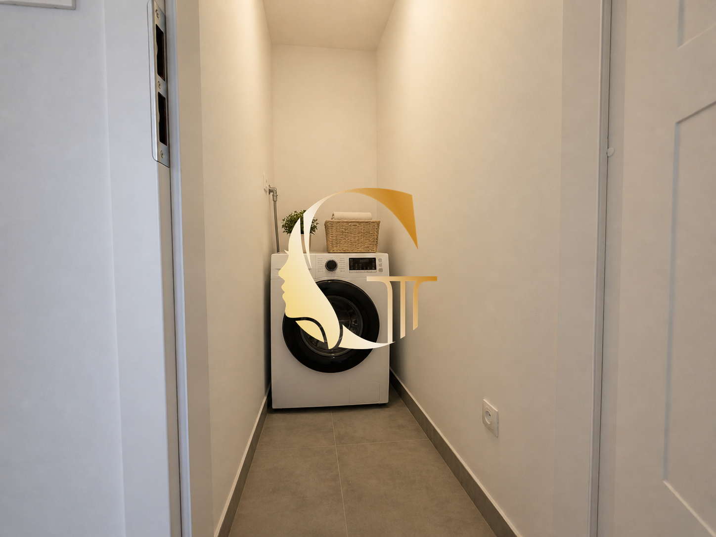 GODDESS PROPERTY – exkluzívne – PRENÁJOM – 4 izb byt 80 m2 – LOGGIA  –  rodiny, či cudzinci – ZVIERATKO – Poloreckého ulica – (Ovsište) – Petržalka