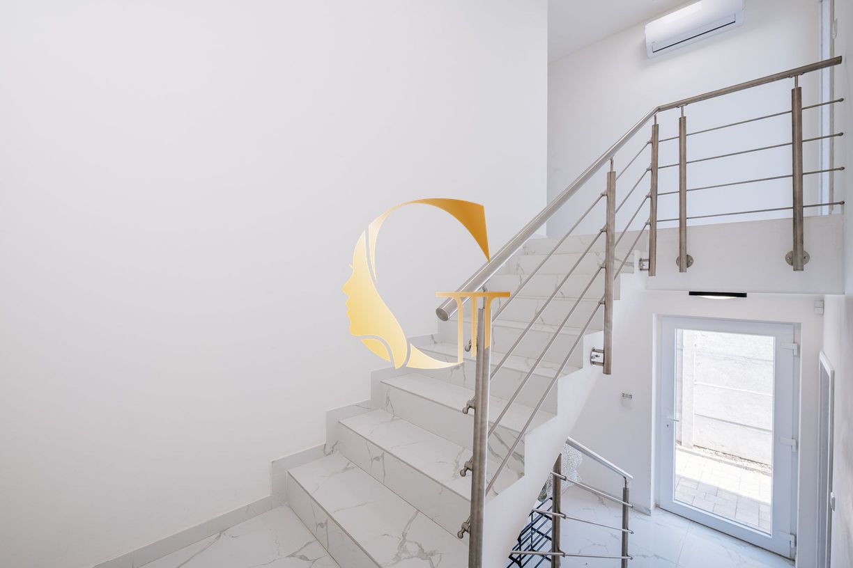 GODDESS PROPERTY  – PREDAJ – 5 izbový rodinný dom – 150 m2 – novostavba – investičný dom fungujúci na AIRB&B – Športová ulica – Chorvátsky