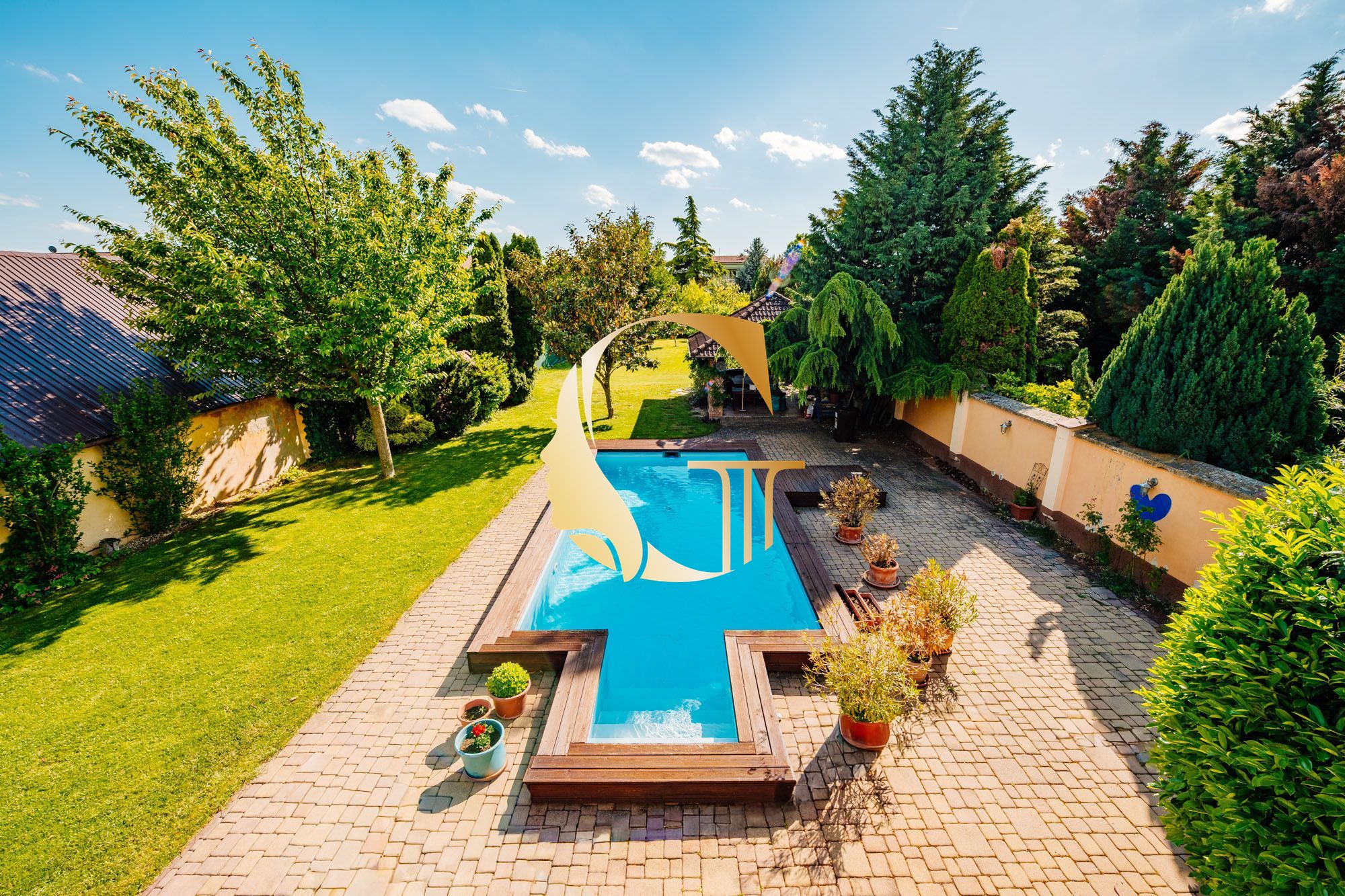 GODDESS PROPERTY – PREDAJ – 5 izbový rodinný dom s BAZÉNOM a s DVOJGARÁŽOU – 10x parkovanie – Padlých hrdinov – PODUNAJSKÉ BISKUPICE