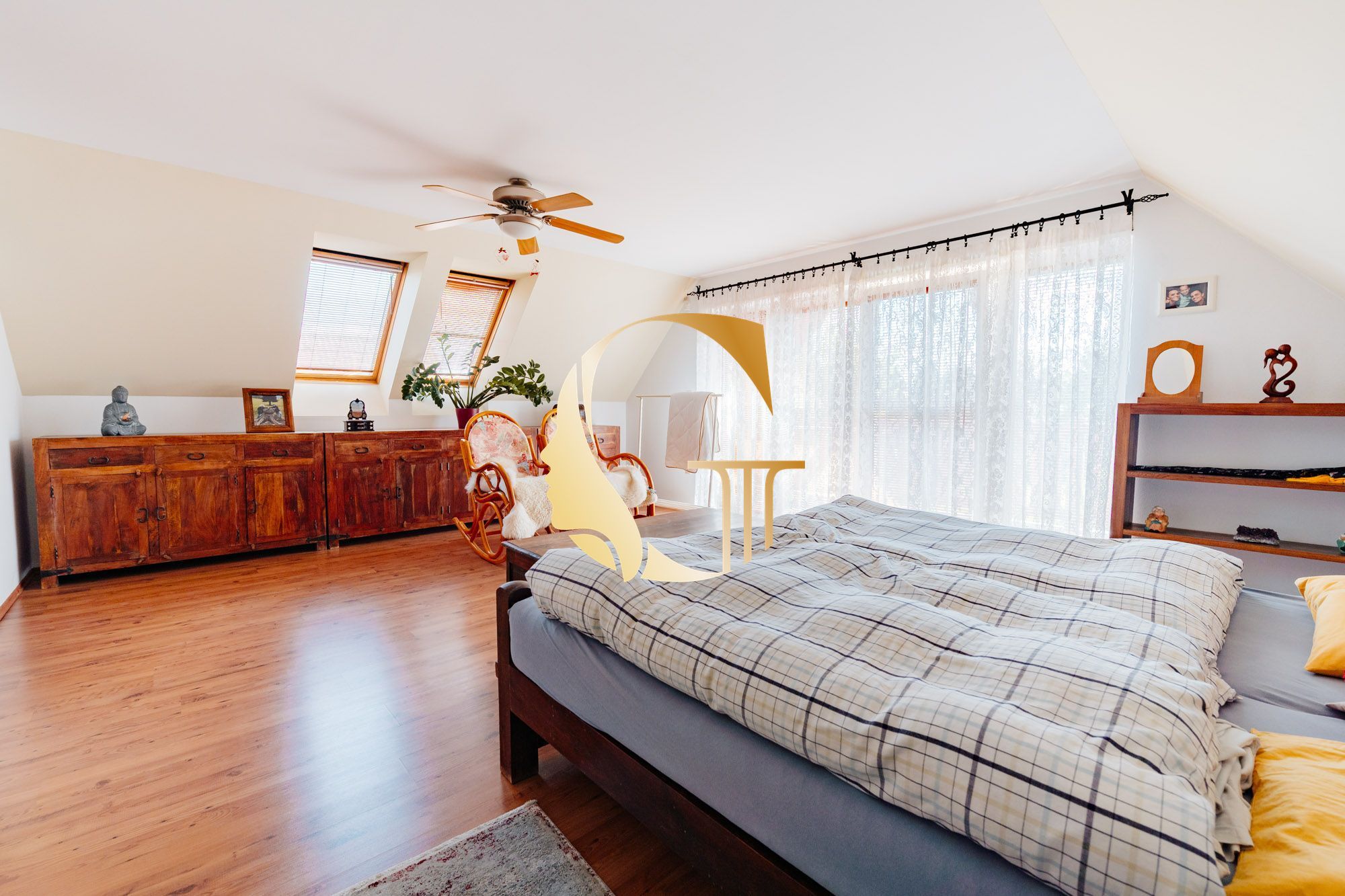GODDESS PROPERTY – PREDAJ – 5 izbový rodinný dom s BAZÉNOM a s DVOJGARÁŽOU – 10x parkovanie – Padlých hrdinov – PODUNAJSKÉ BISKUPICE