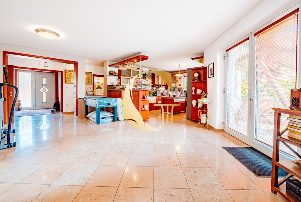 GODDESS PROPERTY – PREDAJ – 5 izbový rodinný dom s BAZÉNOM a s DVOJGARÁŽOU – 10x parkovanie – Padlých hrdinov – PODUNAJSKÉ BISKUPICE
