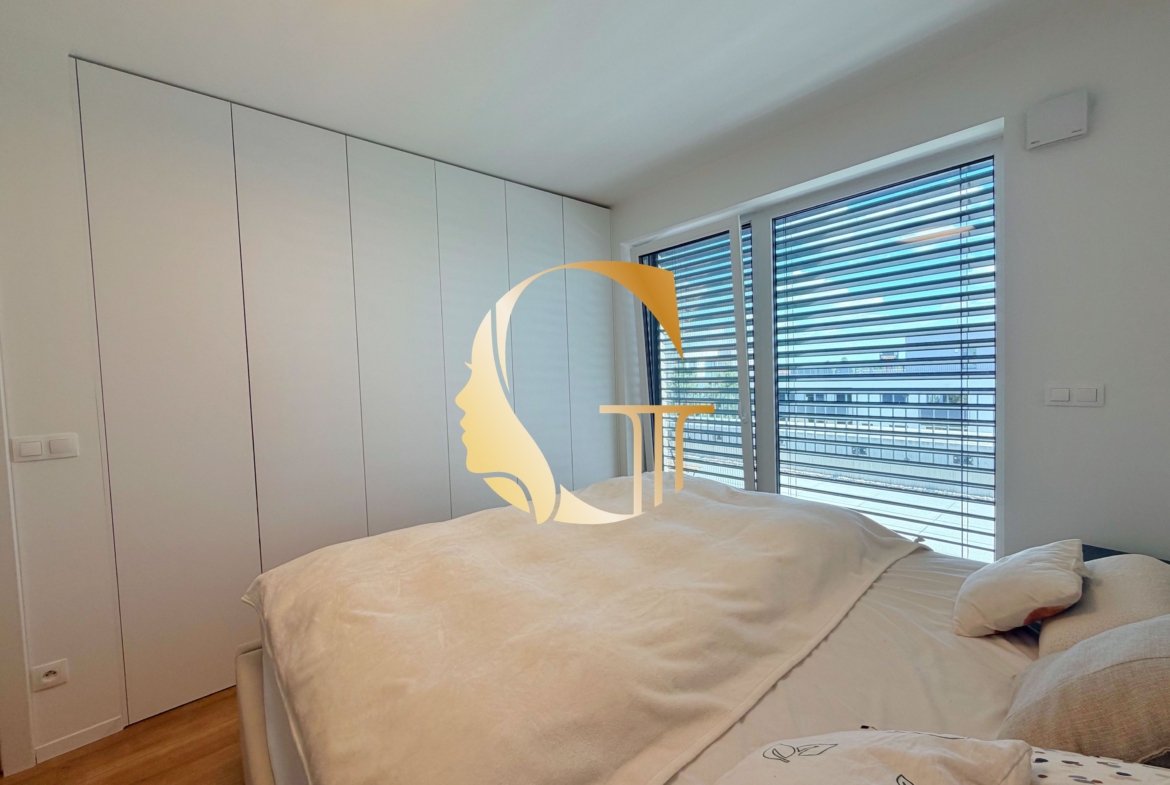 GODDESS PROPERTY – REZERVOVANÉ – PRENÁJOM 2 izbový byt 56 m2 – TERASA 21 m2 – 2x PARKING v garáži – Broskyňová ulica – ROVINKA