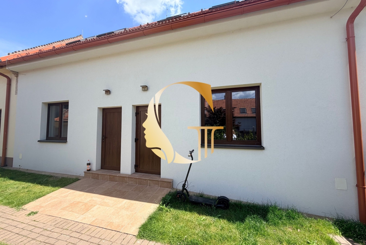GODDESS PROPERTY – PRENÁJOM – 2 izb BYT v dome so ZÁHRADKOU – klimatizácia – moderný – Baničova ulica – VAJNORY