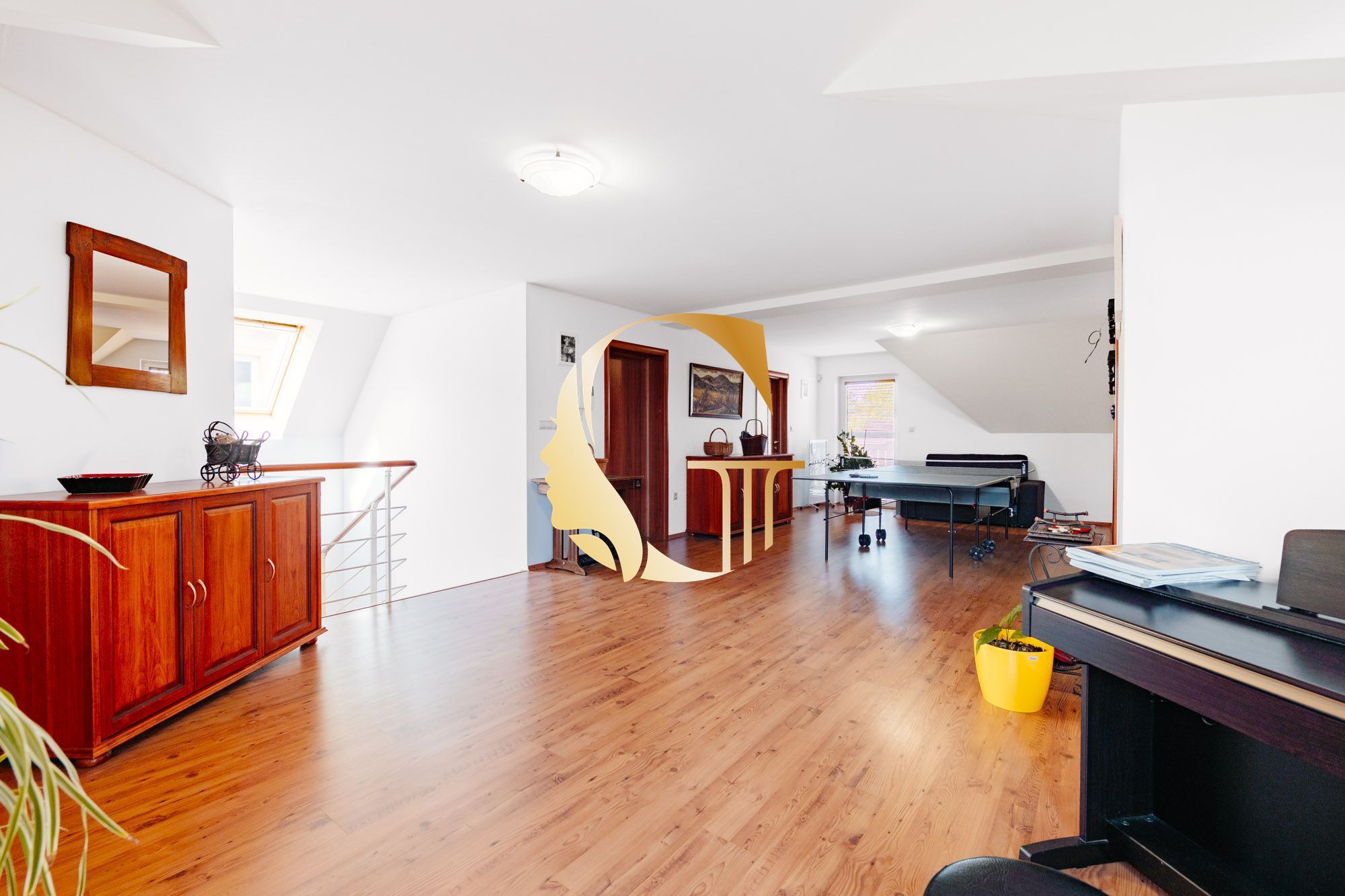 GODDESS PROPERTY – PREDAJ – 5 izbový rodinný dom s BAZÉNOM a s DVOJGARÁŽOU – 10x parkovanie – Padlých hrdinov – PODUNAJSKÉ BISKUPICE