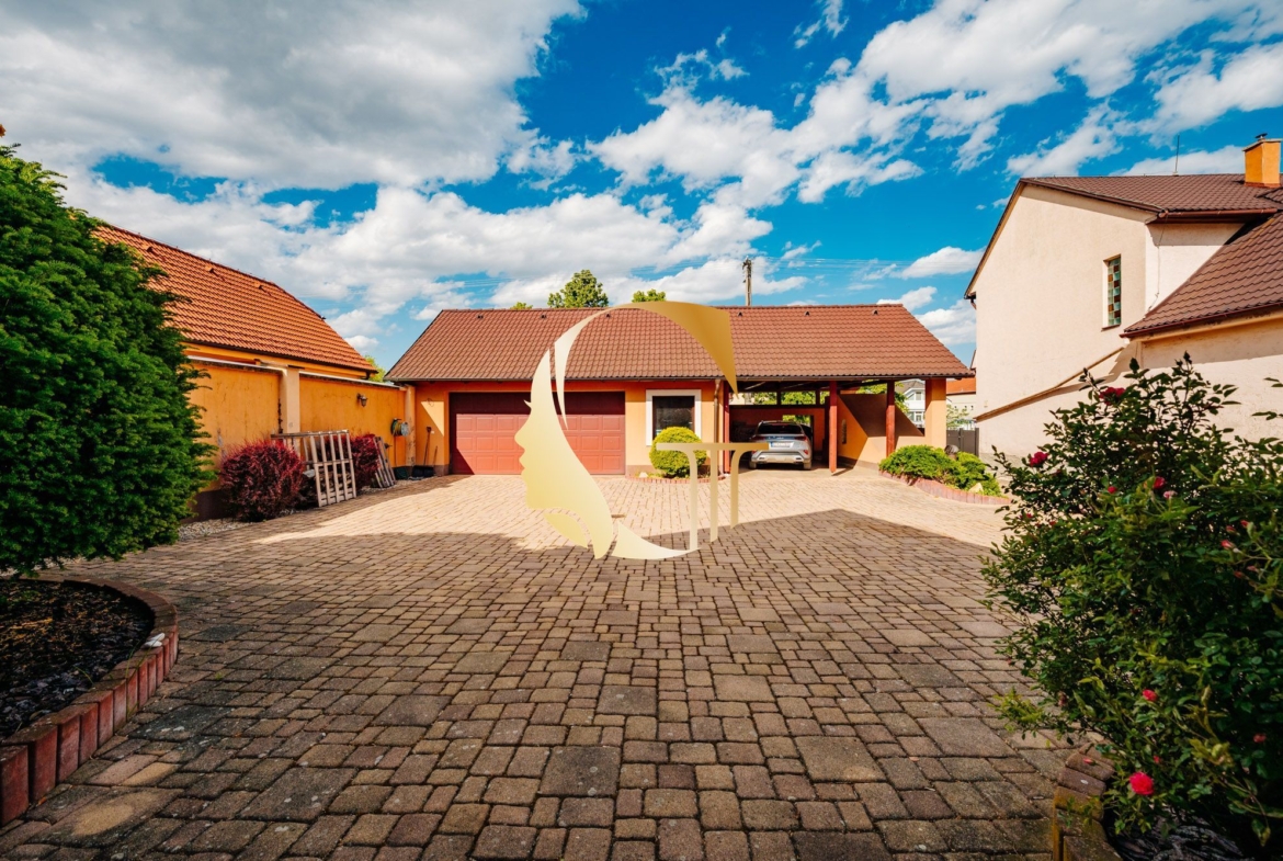 GODDESS PROPERTY – PREDAJ – 5 izbový rodinný dom s BAZÉNOM a s DVOJGARÁŽOU – 10x parkovanie – Padlých hrdinov – PODUNAJSKÉ BISKUPICE