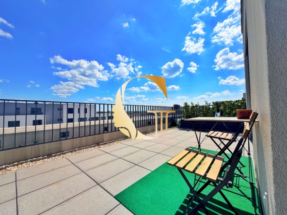 GODDESS PROPERTY – exkluzívne – PRENÁJOM 2 izbový byt 56 m2 – TERASA 21 m2 – 2x PARKING v garáži – Broskyňová ulica – ROVINKA