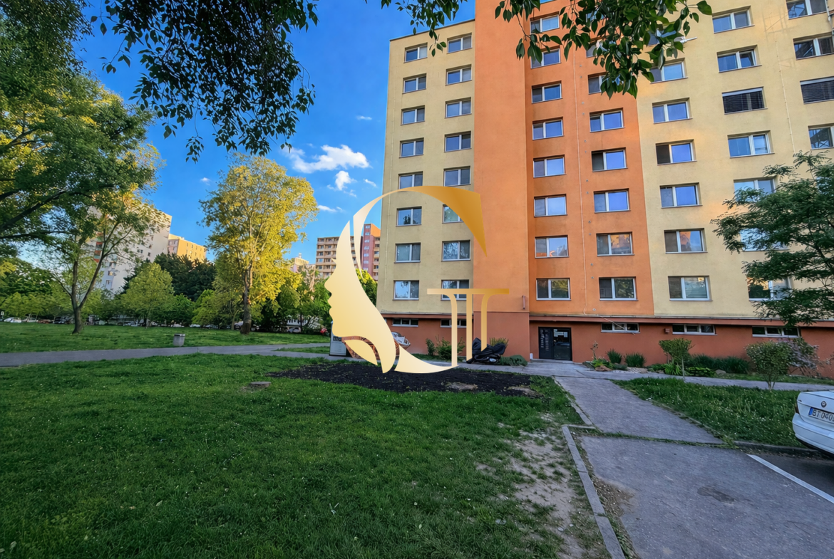 GODDESS PROPERTY – exkluzívne – PRENÁJOM – 4 izb byt 80 m2 – LOGGIA  –  rodiny, či cudzinci – ZVIERATKO – Poloreckého ulica – (Ovsište) – Petržalka