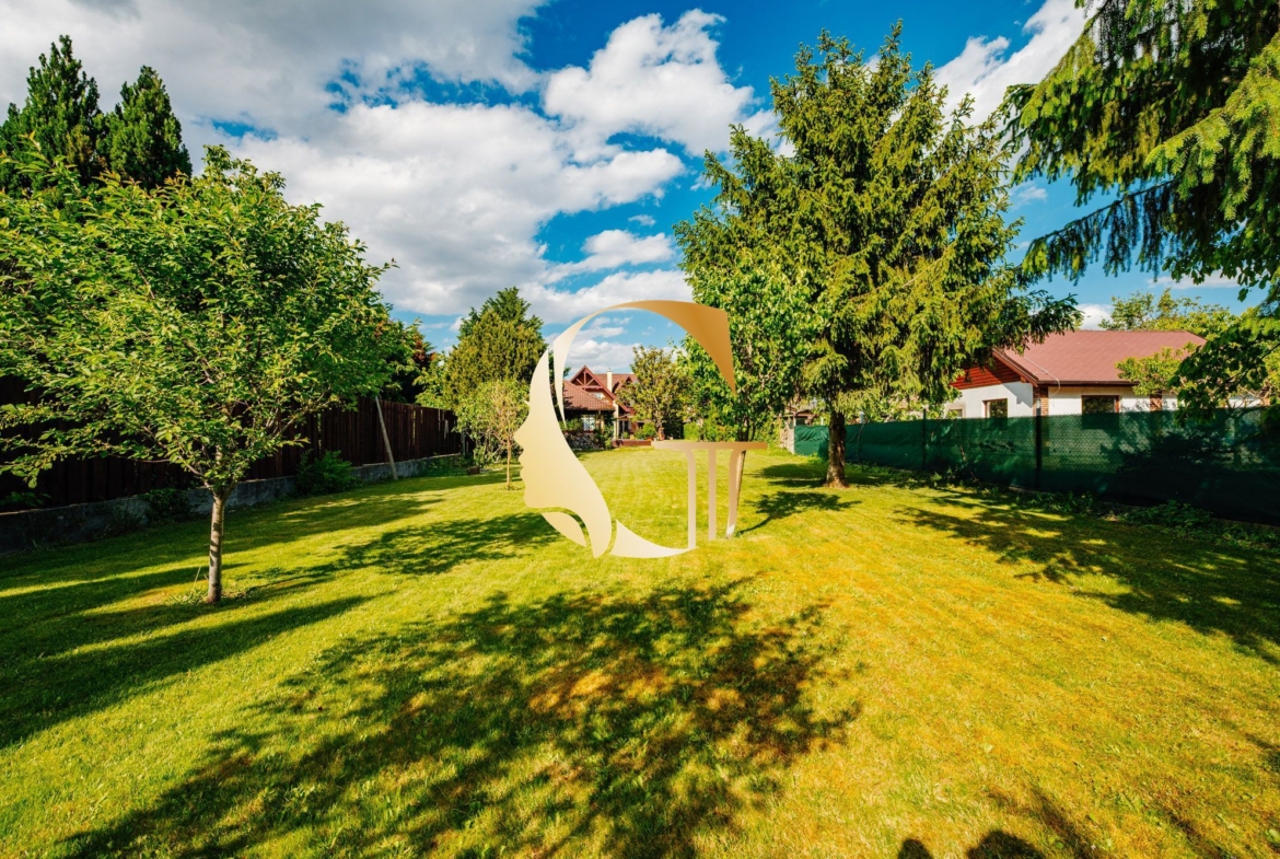 GODDESS PROPERTY – PREDAJ – 5 izbový rodinný dom s BAZÉNOM a s DVOJGARÁŽOU – 10x parkovanie – Padlých hrdinov – PODUNAJSKÉ BISKUPICE