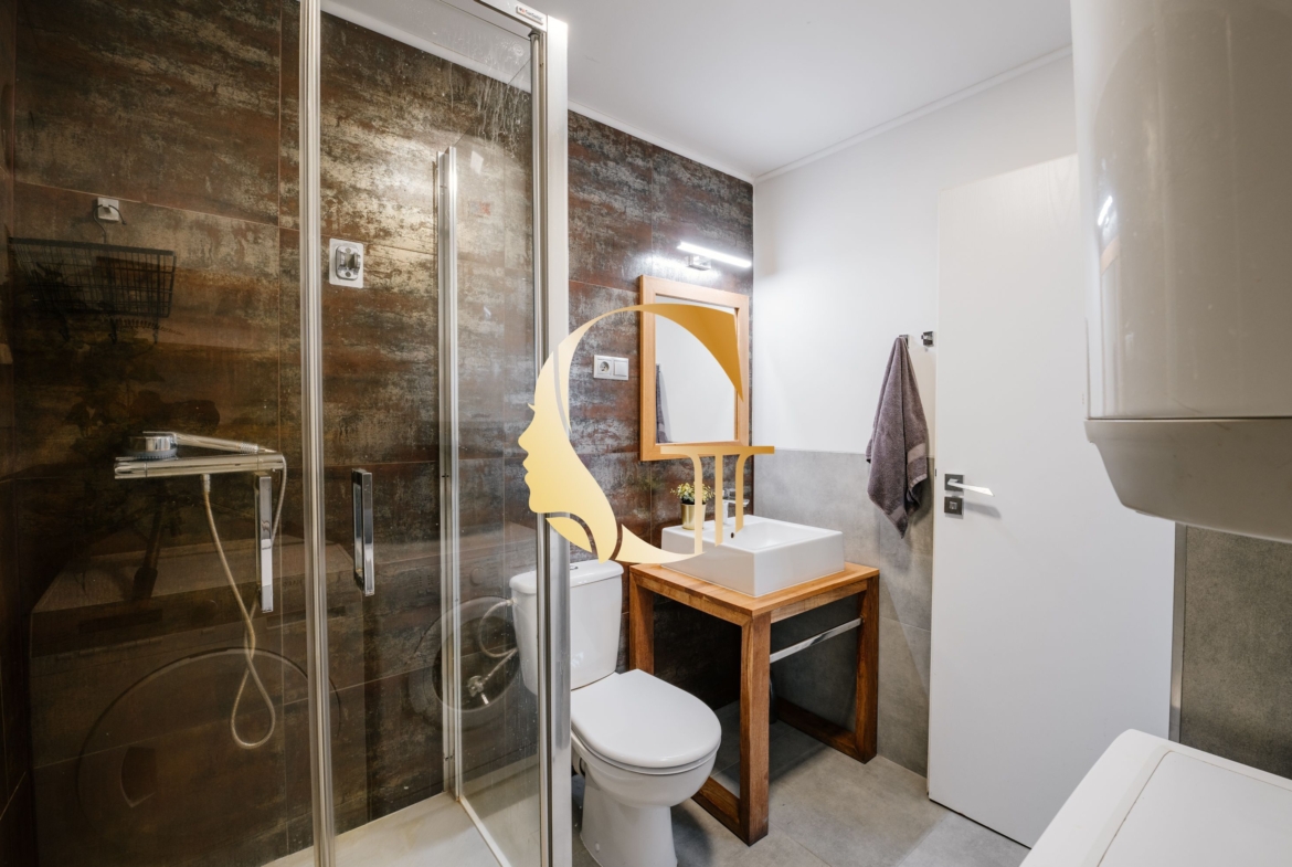 GODDESS PROPERTY – exkluzívne – PRENÁJOM – HAUSBÓT 115 m2- zariadený s KLIMATIZÁCIOU – ZVIERATKO POVOLENÉ – 3x parking – JAROVECKÉ RAMENO