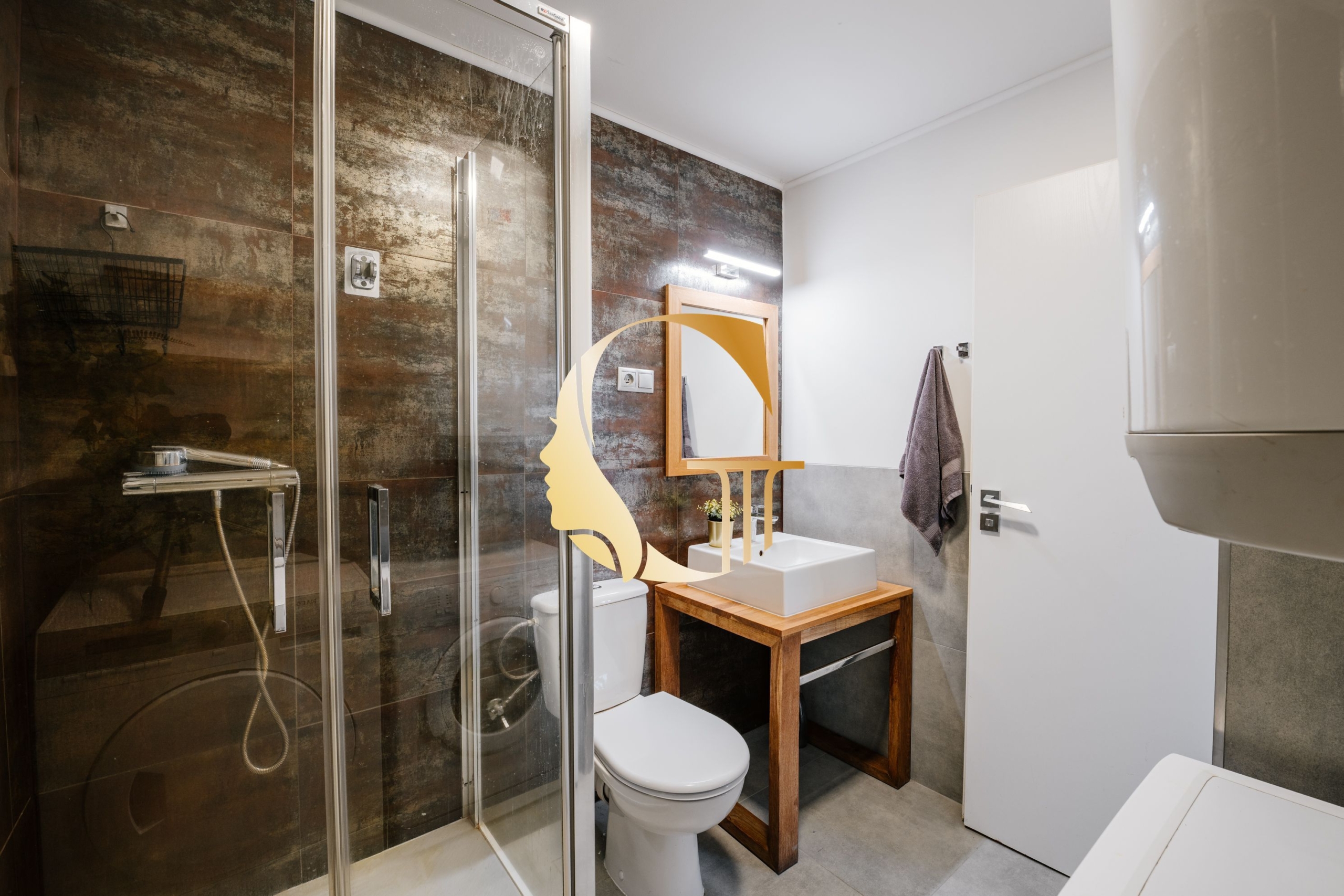 GODDESS PROPERTY – exkluzívne – PRENÁJOM – HAUSBÓT 115 m2- zariadený s KLIMATIZÁCIOU – ZVIERATKO POVOLENÉ – 3x parking – JAROVECKÉ RAMENO
