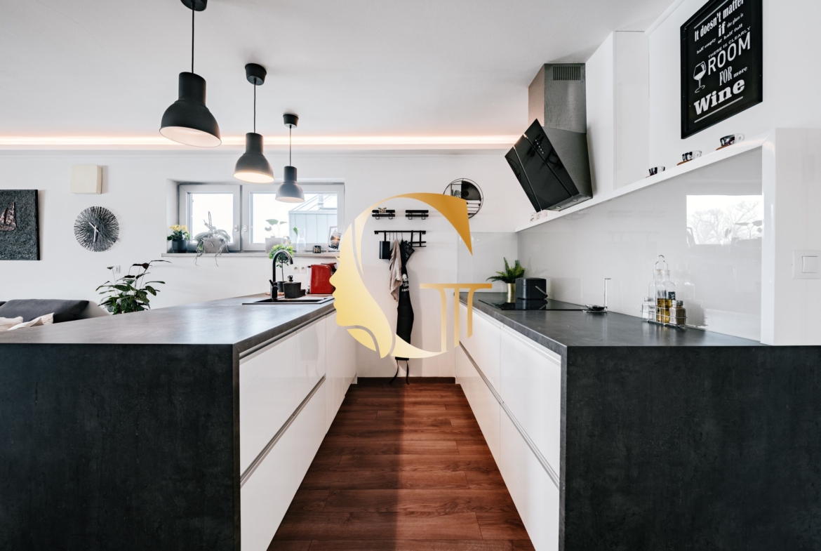 GODDESS PROPERTY – exkluzívne – PRENÁJOM – HAUSBÓT 115 m2- zariadený s KLIMATIZÁCIOU – ZVIERATKO POVOLENÉ – 3x parking – JAROVECKÉ RAMENO