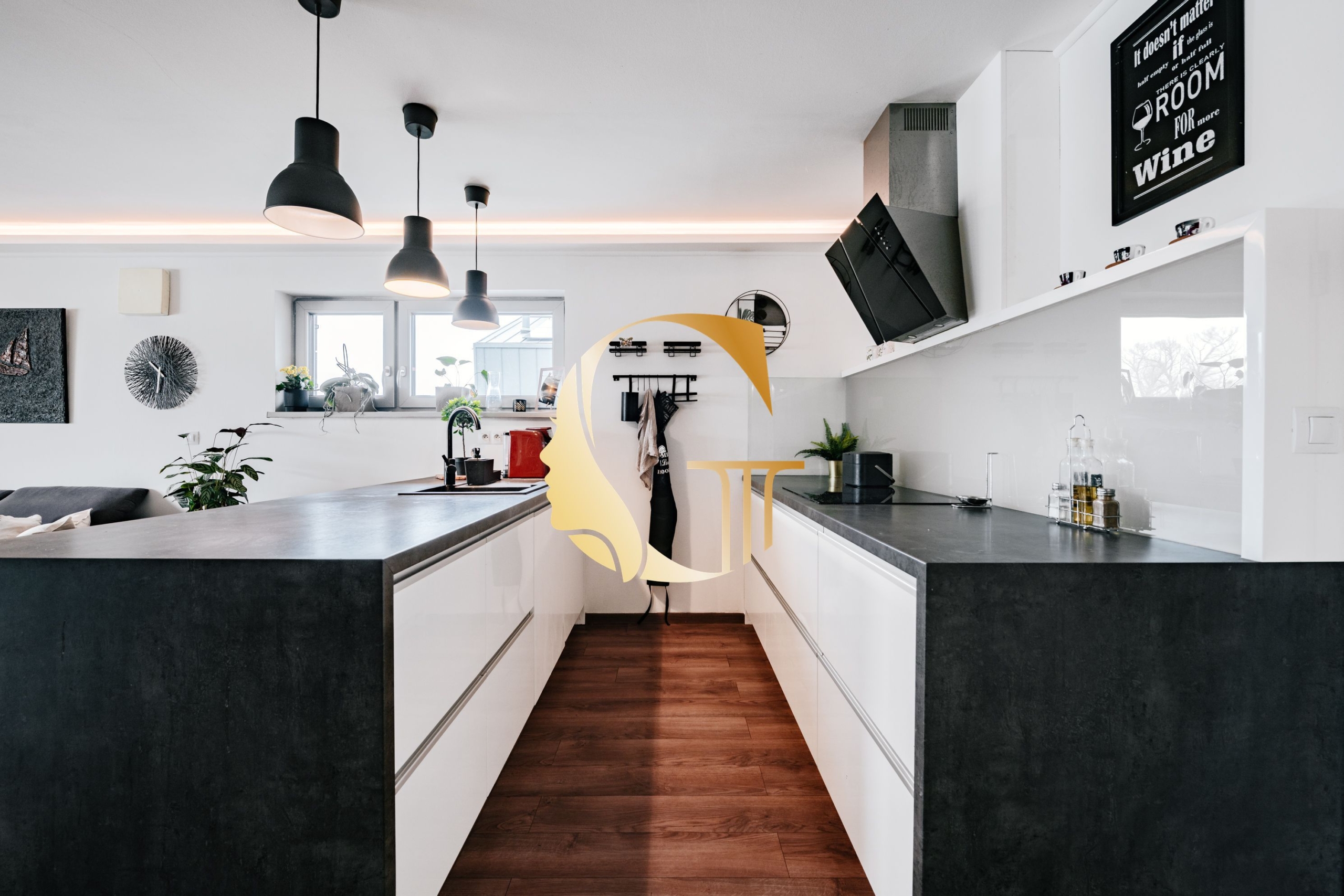 GODDESS PROPERTY – exkluzívne – PRENÁJOM – HAUSBÓT 115 m2- zariadený s KLIMATIZÁCIOU – ZVIERATKO POVOLENÉ – 3x parking – JAROVECKÉ RAMENO