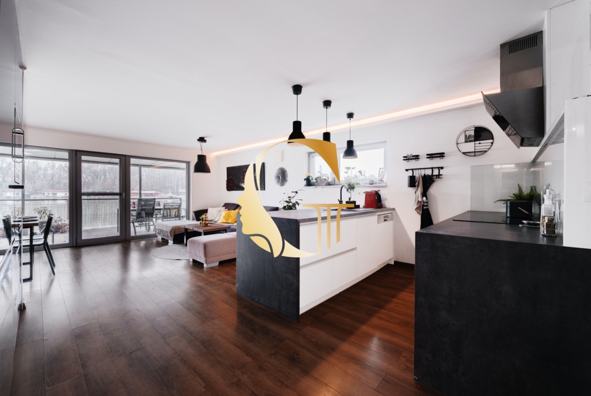 GODDESS PROPERTY – exkluzívne – PRENÁJOM – HAUSBÓT 115 m2- zariadený s KLIMATIZÁCIOU – ZVIERATKO POVOLENÉ – 3x parking – JAROVECKÉ RAMENO